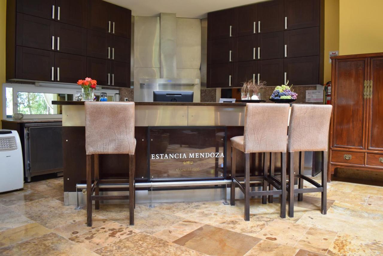 Estancia Mendoza Wine Hotel ตูนูยัน ภายนอก รูปภาพ