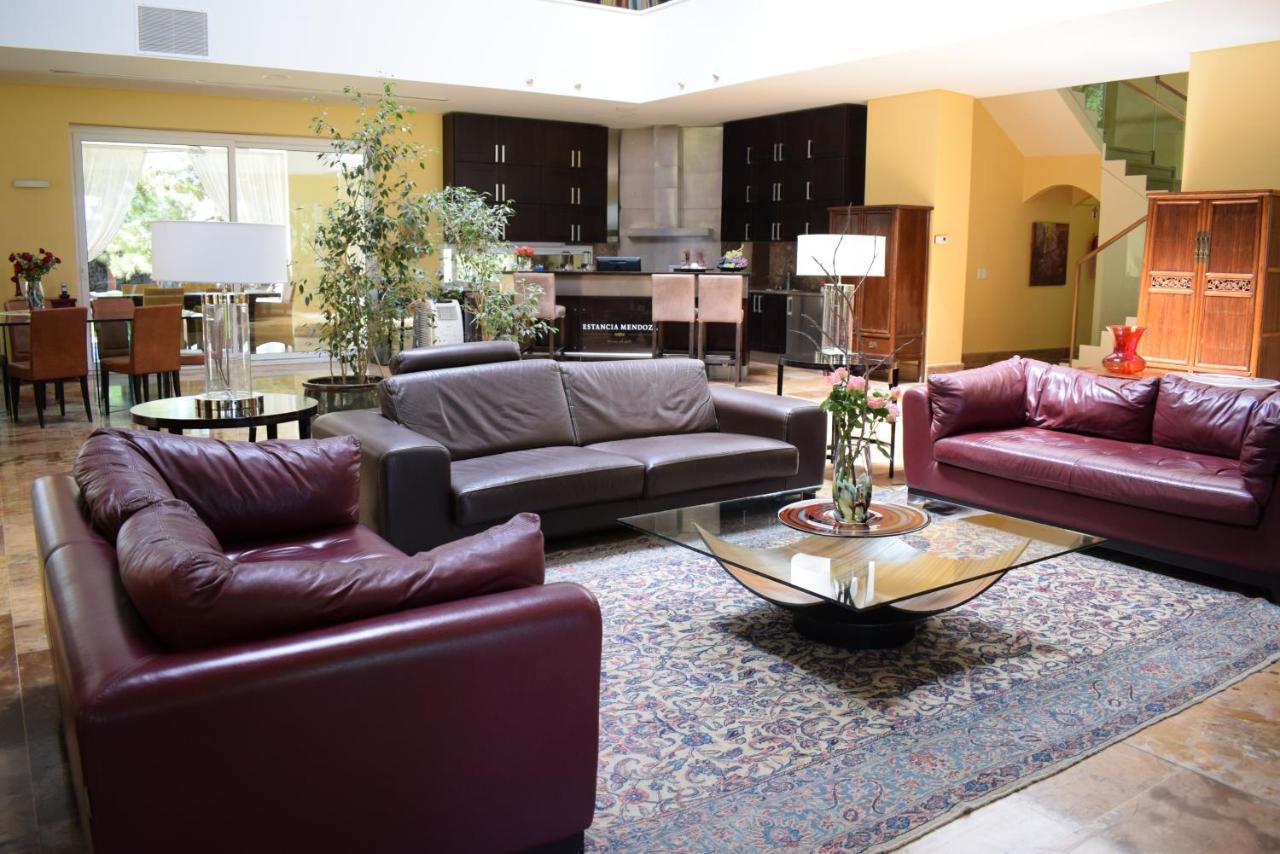 Estancia Mendoza Wine Hotel ตูนูยัน ภายนอก รูปภาพ